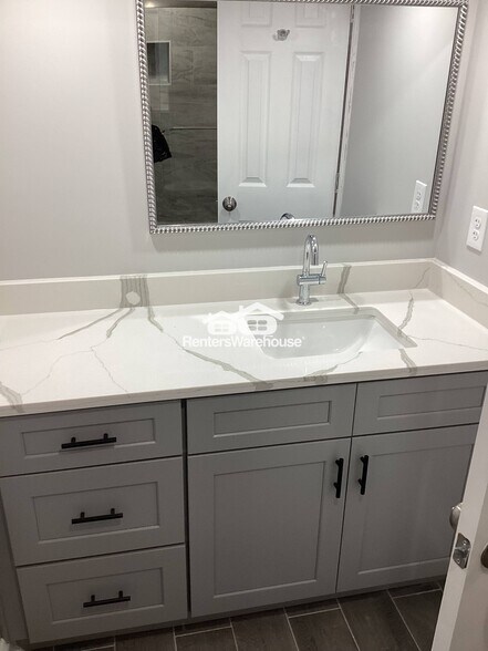 Building Photo - 4695 N Peachtree Rd