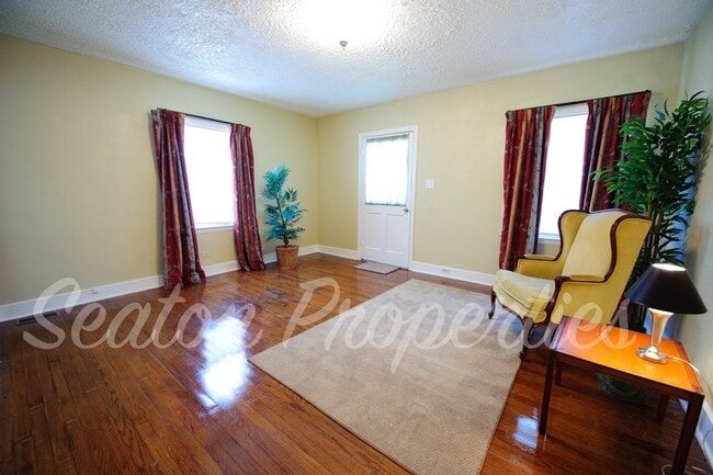 Building Photo - 2817 Boright Dr