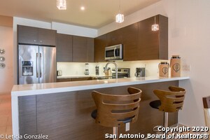 Building Photo - 17902 La Cantera Pkwy