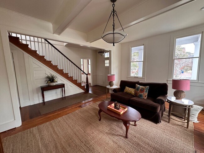 Building Photo - Historic Downtown Wilmington 3 Bedroom Home