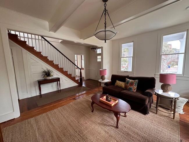 Building Photo - Historic Downtown Wilmington Furnished 3 B...