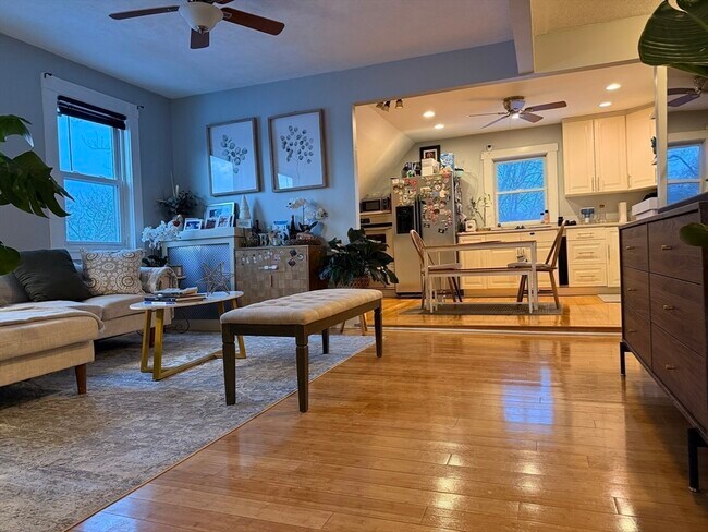 Building Photo - 22 Linden Rd