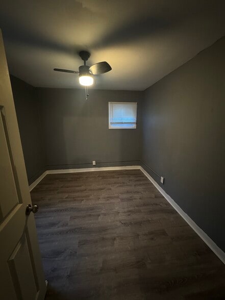 Bedroom 2 - 1563 Maplegrove Rd