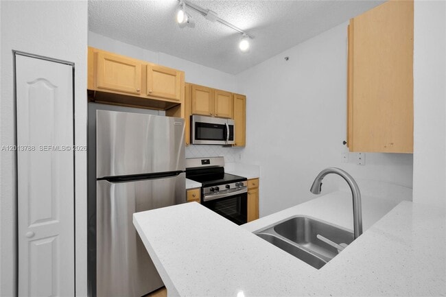 Building Photo - 6001 SW 70th St