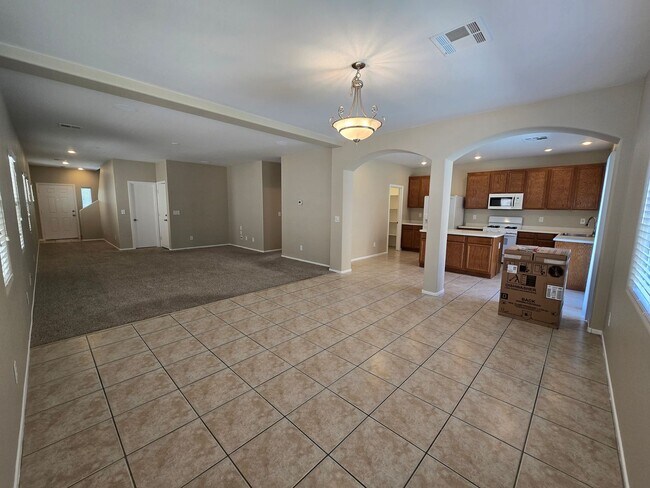 Building Photo - A Stunning 4 Bedroom Home in South West La...