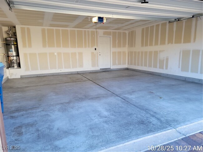 Building Photo - 1297 Raritan Pl