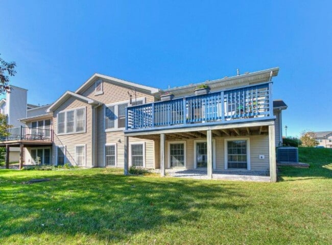 Building Photo - 2820 Buckingham Ct