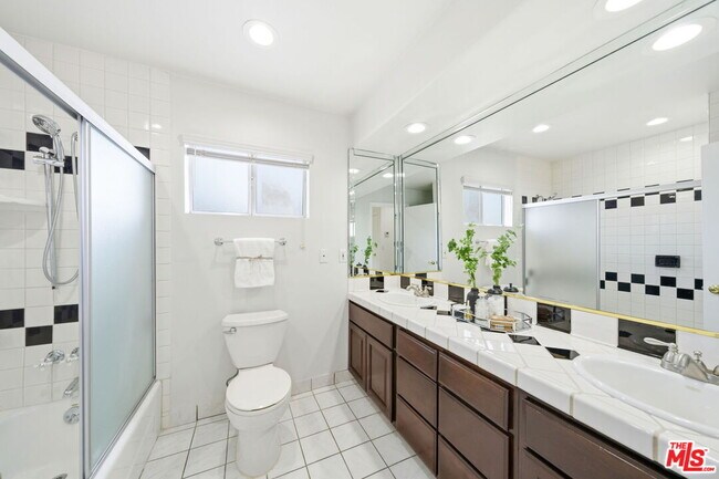 Building Photo - 4115 Laurelgrove Ave