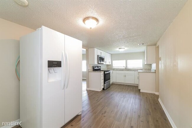 Building Photo - 3 br, 1 bath House - 420 Petteway Drive UNIT