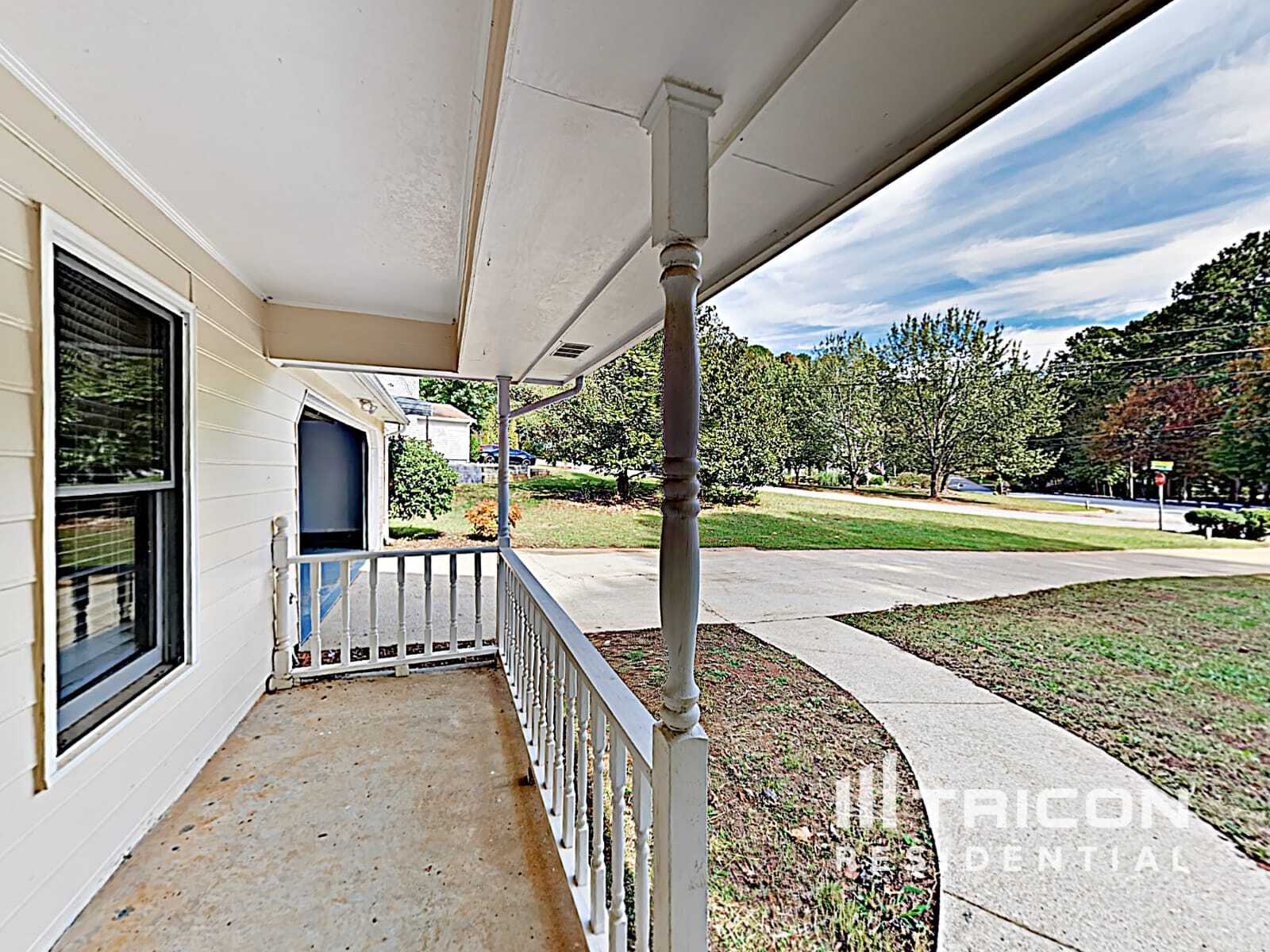 Building Photo - 2444 Hammock Ct