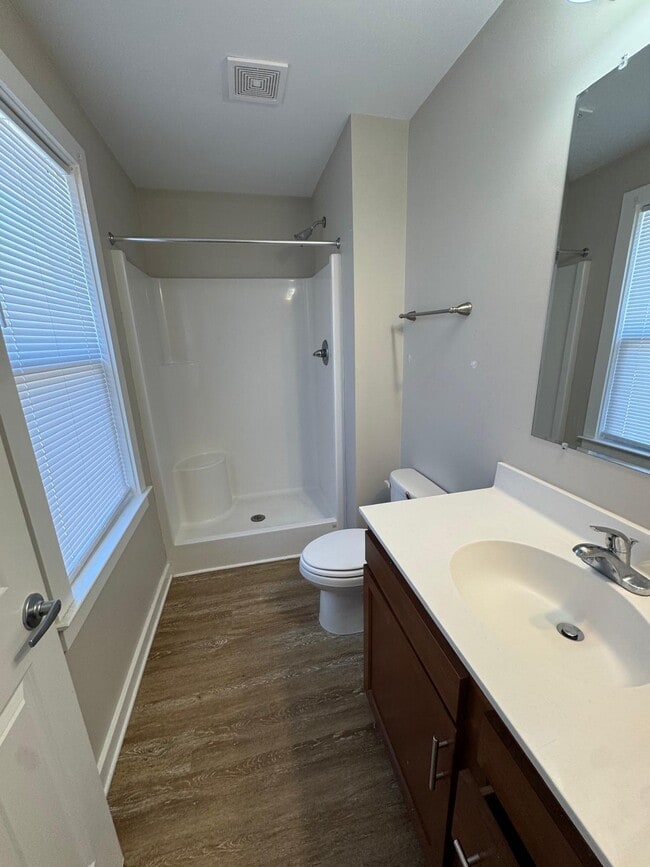 Building Photo - 1905 Grayson St