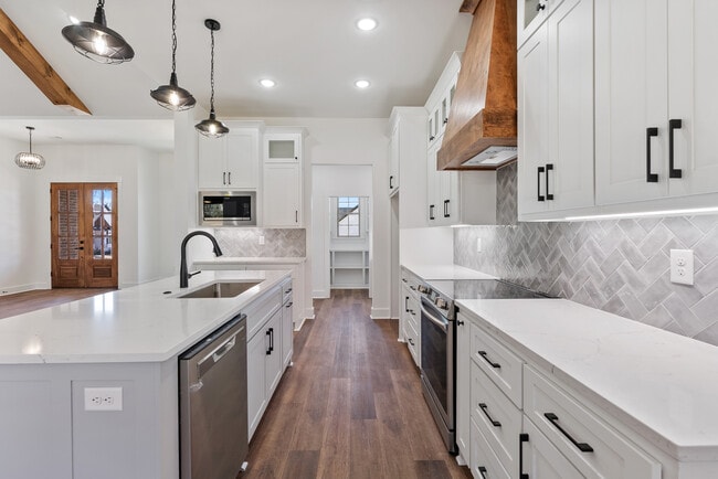 Building Photo - 19 Denali Dr