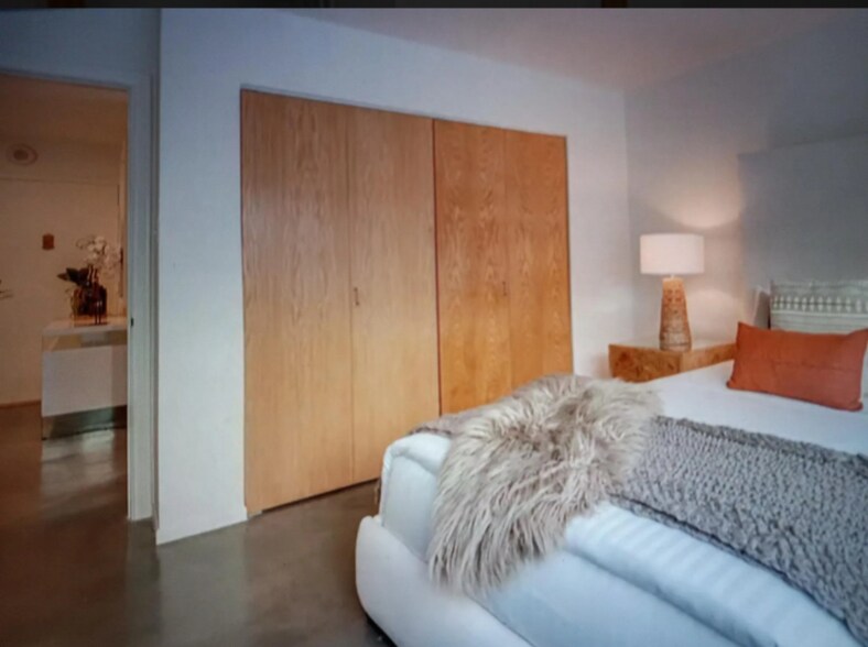 Building Photo - 101 California Ave