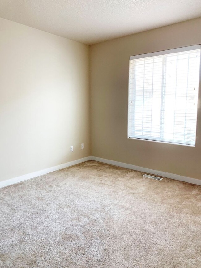 Building Photo - Close to Hi-Tech! 4bedroom near Quatma are...