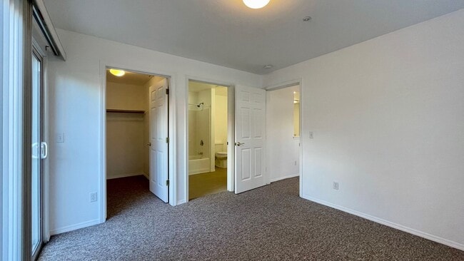 Building Photo - 3053 S Higuera St