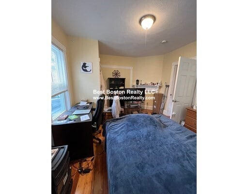 Building Photo - 2 Gilson Terrace