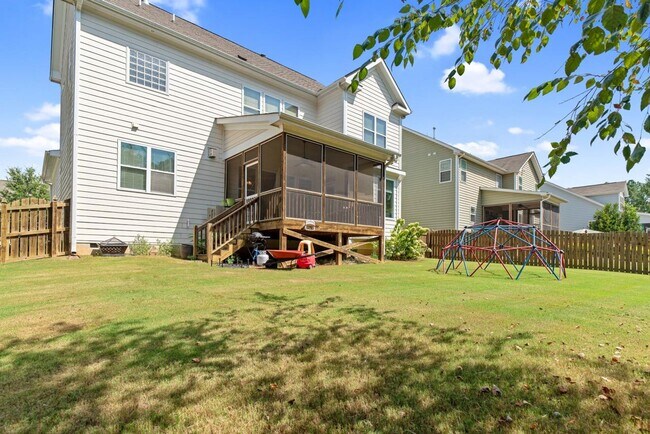 Building Photo - Gorgeous Wake Forest Home!