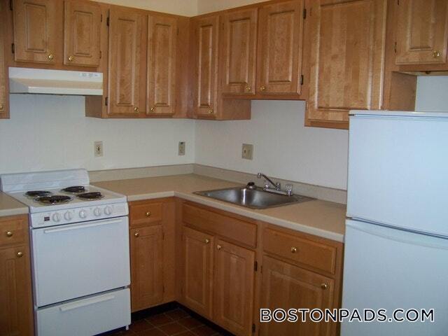 Building Photo - 81 Essex St