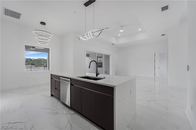 Building Photo - 2721 NW 41st Ave