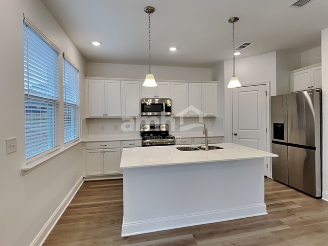 Building Photo - 213 Argea Dr
