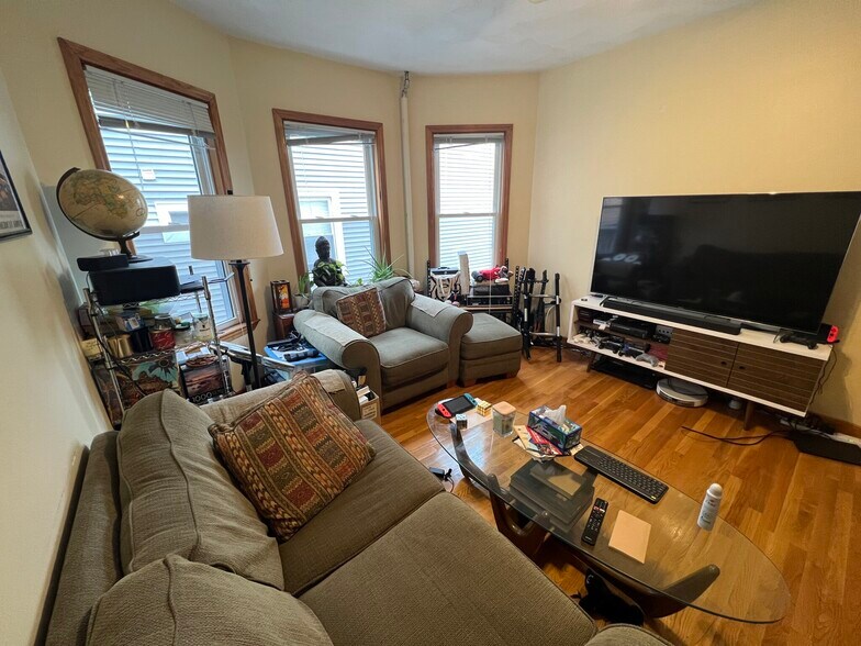 Building Photo - 35 Hancock St