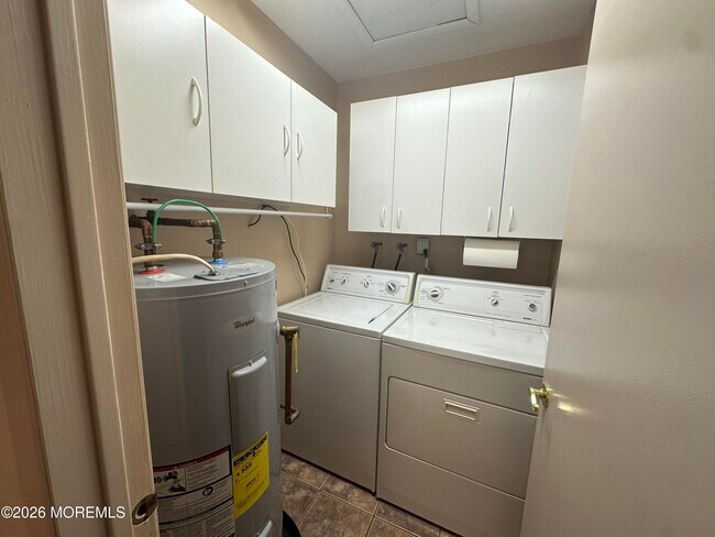 Building Photo - 12 Pine Cluster Cir