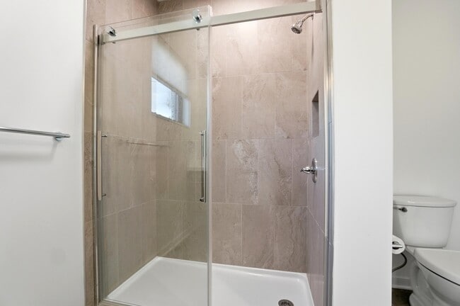 Building Photo - 33 N Blacksmith Ln