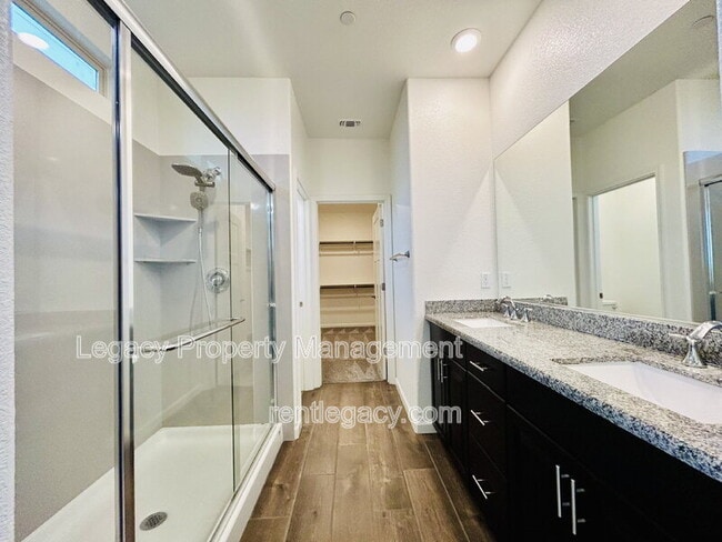 Building Photo - 3879 Ivan Way