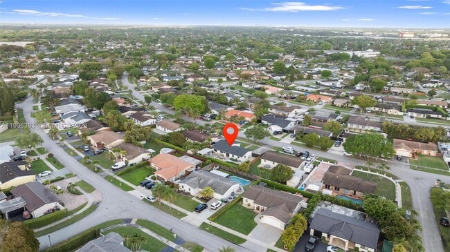 Building Photo - Southwest 74th Street, Miami, FL 33183 - 3 BR 2 BA single-family home