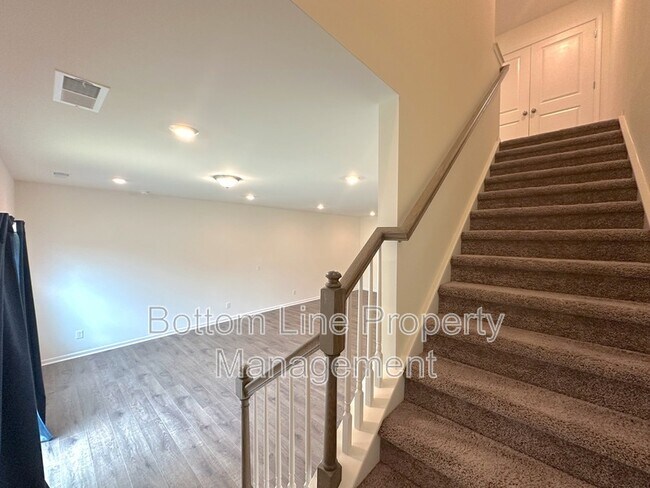 Building Photo - 2773 Yeager Dr NW