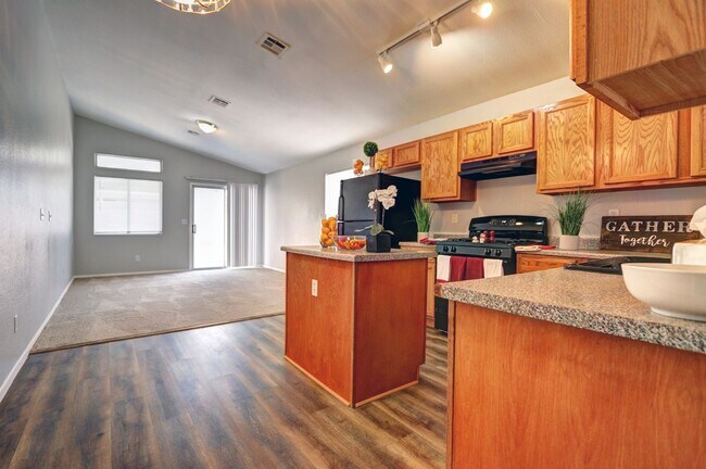 Building Photo - 3829 White Quail Ct