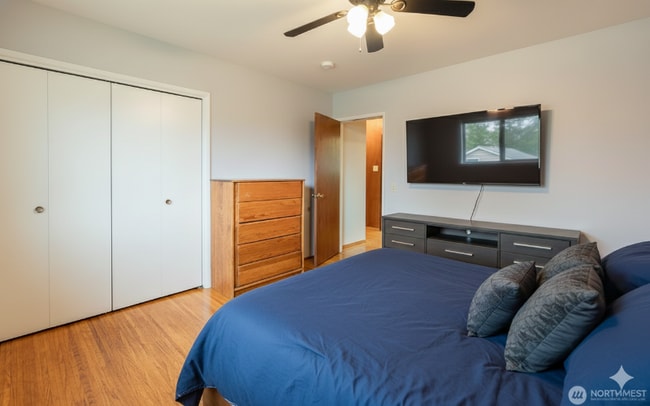 Building Photo - 426 10th St