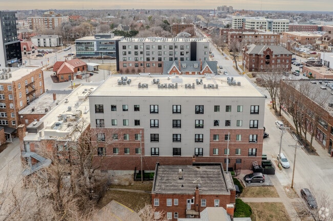 Building Photo - Blackstone Station