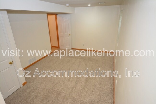 Building Photo - 5200 Hardy Ct
