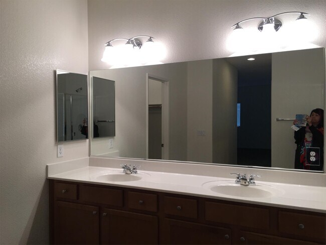 Building Photo - 7752 Gallego Plains Dr