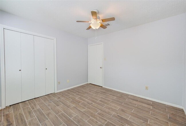 Building Photo - 2950 Jenny Dr
