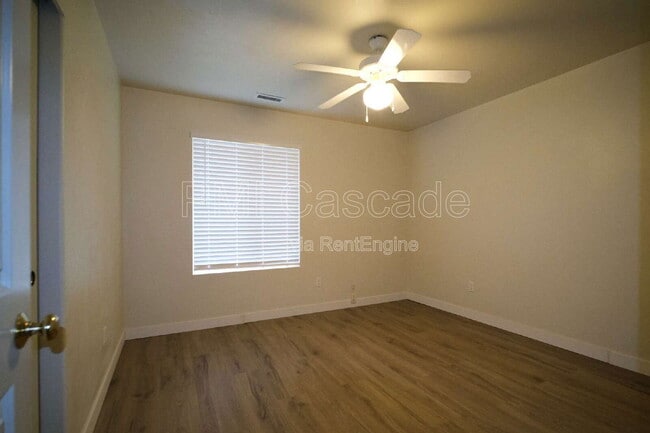 Building Photo - 2510 Mitchell Ave