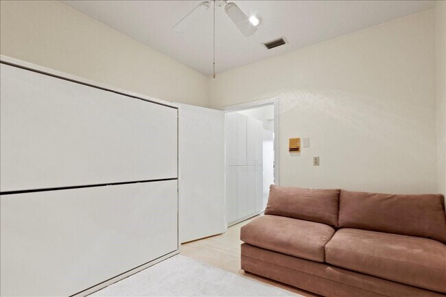 Building Photo - 5304 Woodlands Blvd