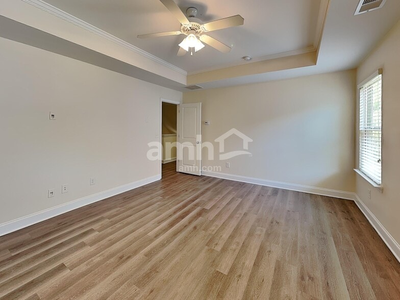 Building Photo - 2474 Beal St