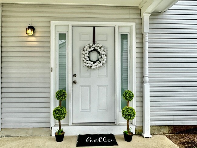 Building Photo - Available 05-07-26! Charming Home With A Wrap-Around Porch! Pet Friendly - Fenced Yard - Excellen...