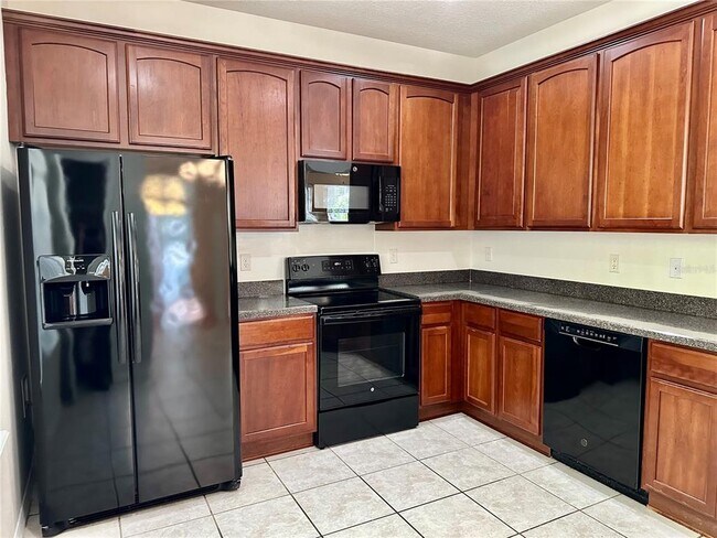 Building Photo - 27747 Pleasure Ride Loop