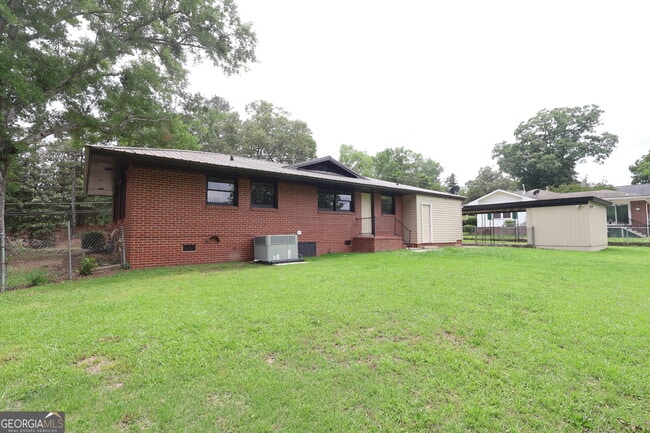 Building Photo - 1465 Irwinton Rd
