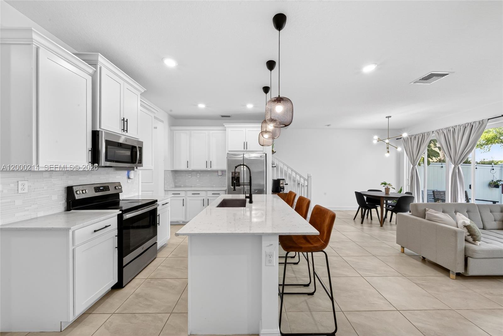 Building Photo - 4349 Veleiros Ave