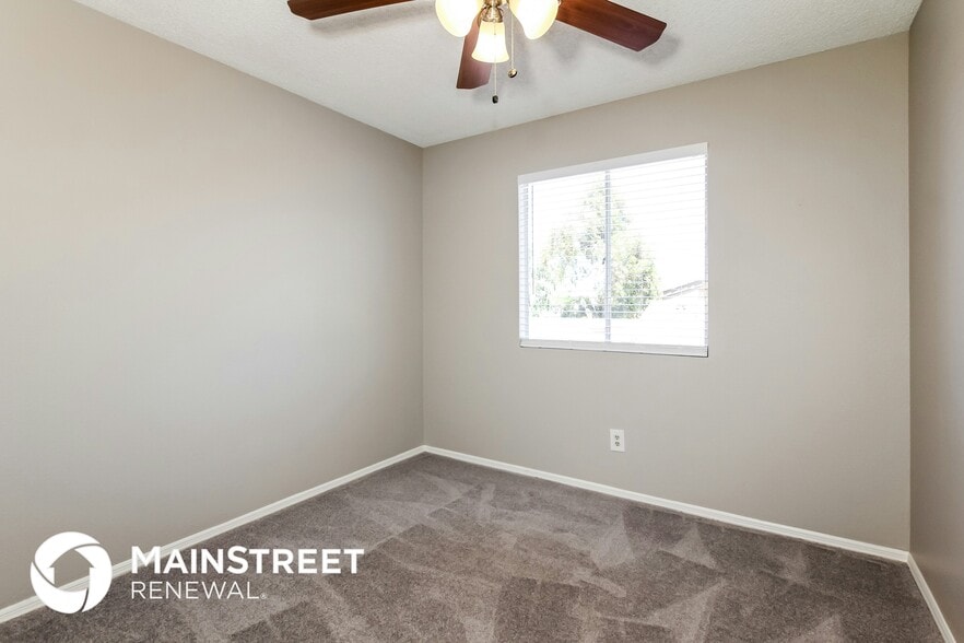 Building Photo - 927 E Escuda Dr