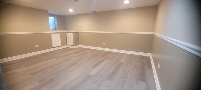 Building Photo - 1215 W Talcott Rd