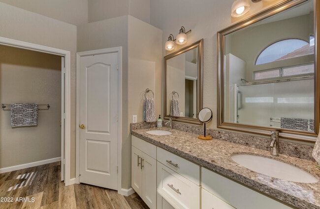 Building Photo - 20615 N Ventana Dr W