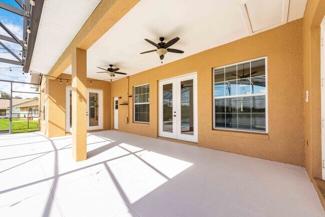 Building Photo - St. Cloud 4 Bedroom, 4 Bathroom Pool Home with Lake View