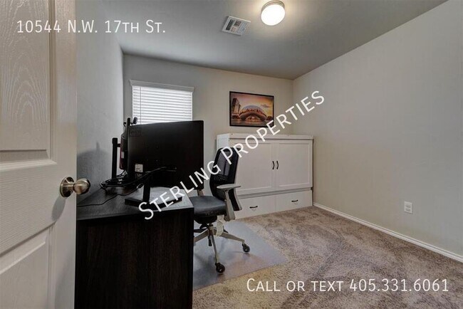 Building Photo - 10544 NW 17th St