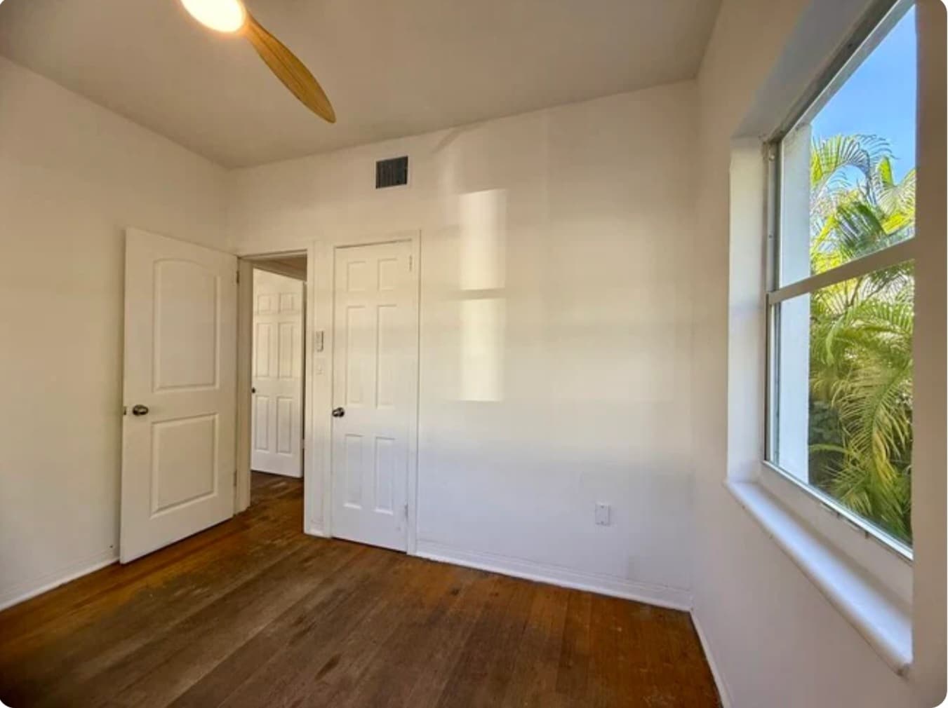 TWO BEDROOM MASTER BEDROOM - 610 12th St