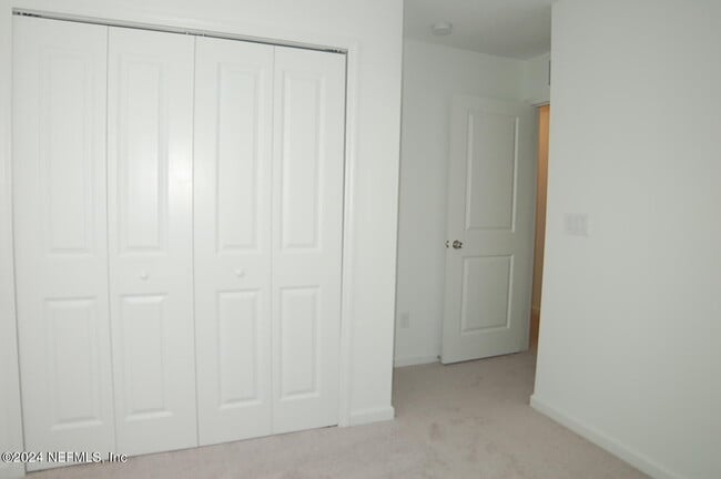 Building Photo - 689 Holly Lks Dr